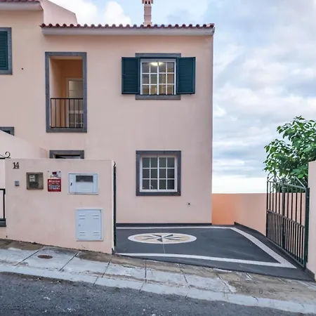 Nyaraló Ocean Flyby Gaula